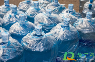 桶裝水未開封存放半年，安全隱患不容忽視